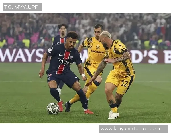 巴黎圣日耳曼与勒芒的精彩对决揭示法甲新赛季的竞争格局与球队实力分析