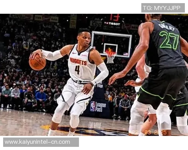 拉塞尔威斯布鲁克的篮球传奇与职业生涯的辉煌历程探讨